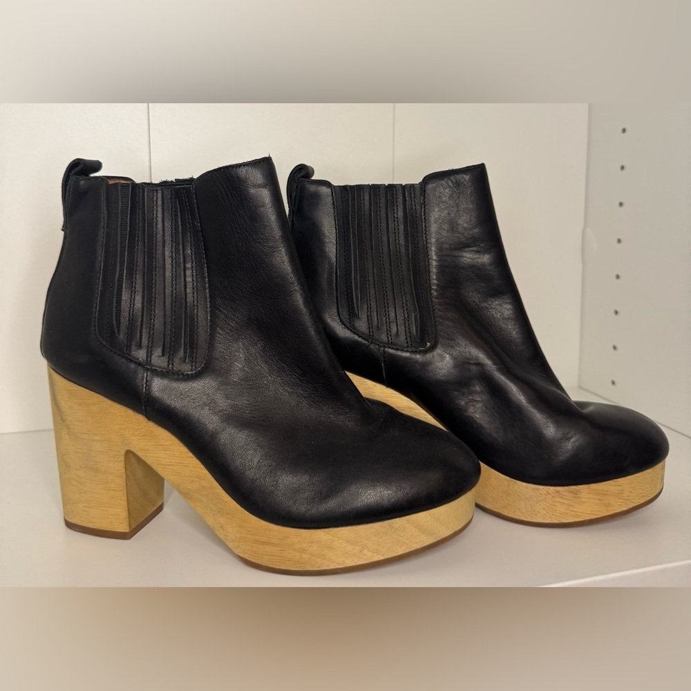 Madewell Black Leather Ankle Boots with Wooden Heel